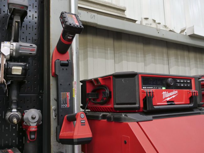 Milwaukee 2126 M12 Underbody Light