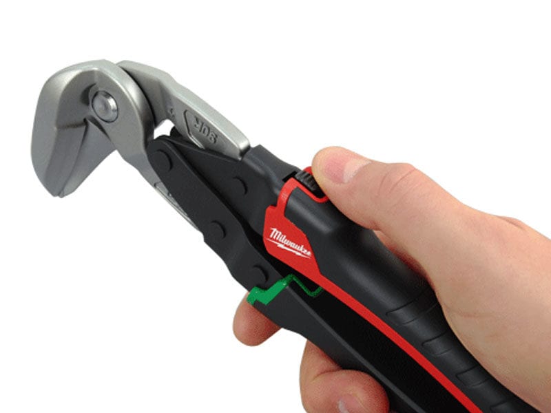 Milwaukee Right Cutting Right Angle Snips application